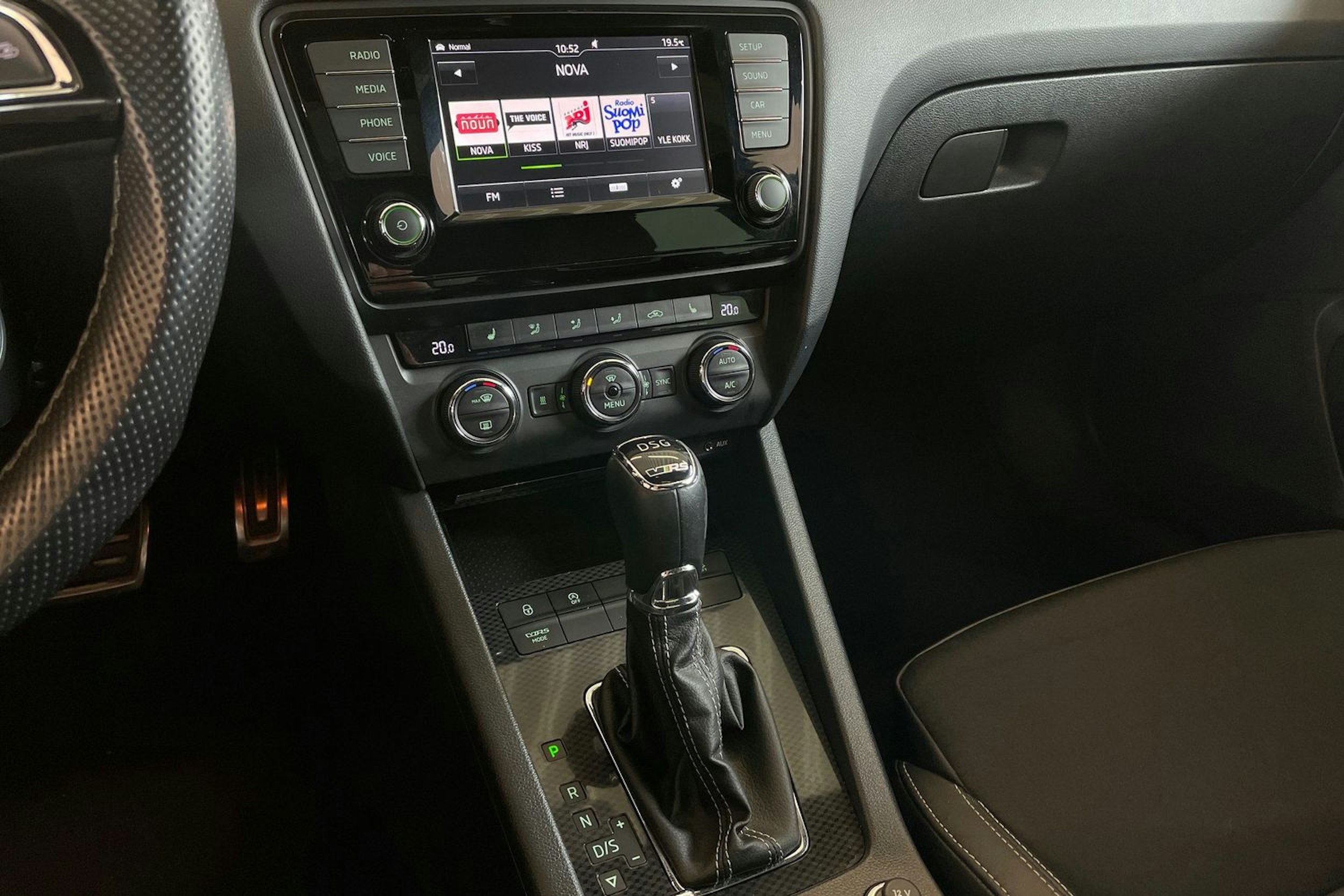 sininen Skoda Octavia 2016 kuva 20.