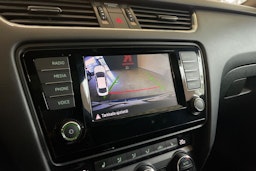 sininen Skoda Octavia 2016 kuva 21.