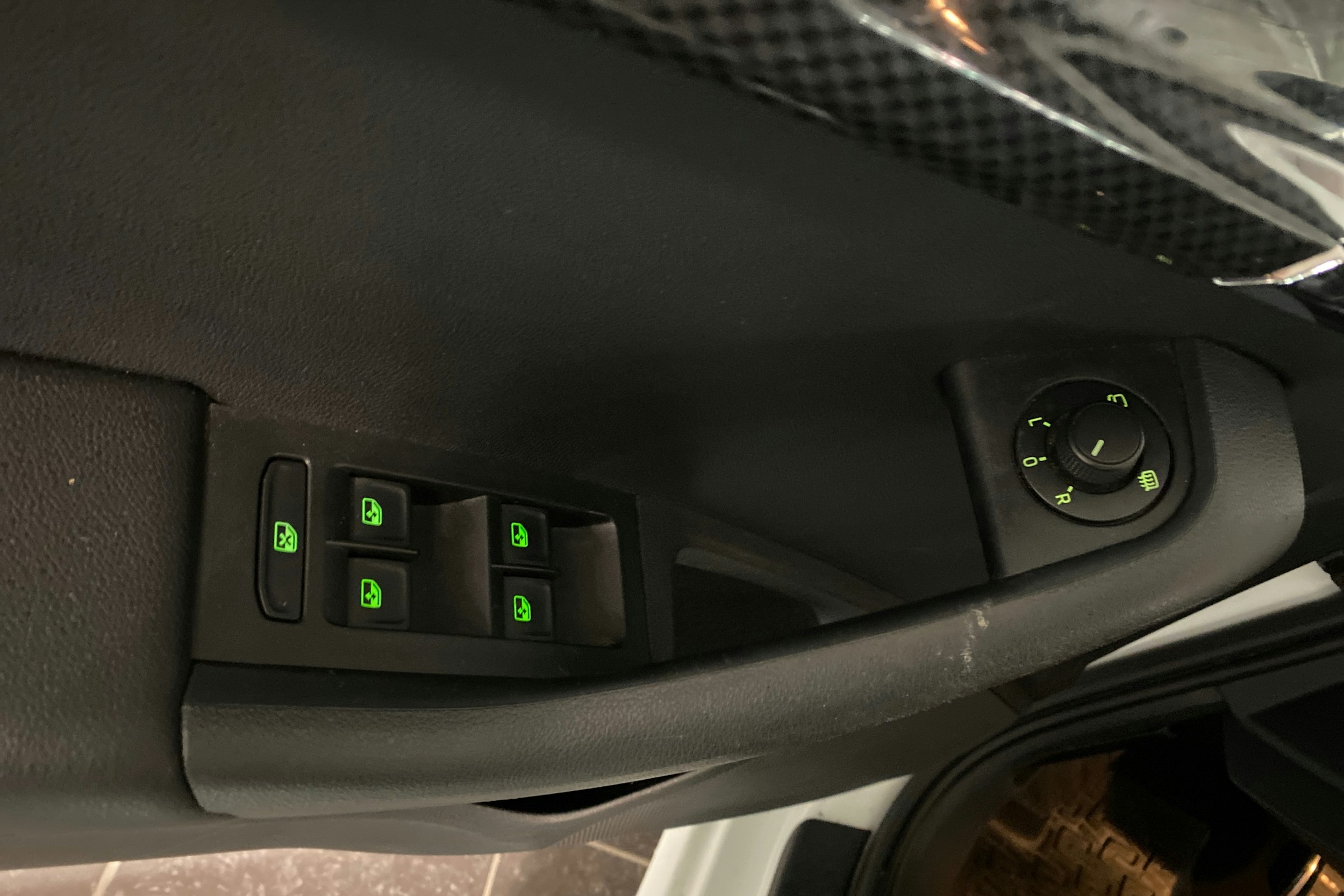 valkoinen Skoda Octavia 2016 kuva 17.