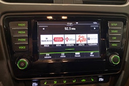 valkoinen Skoda Octavia 2016 kuva 21.