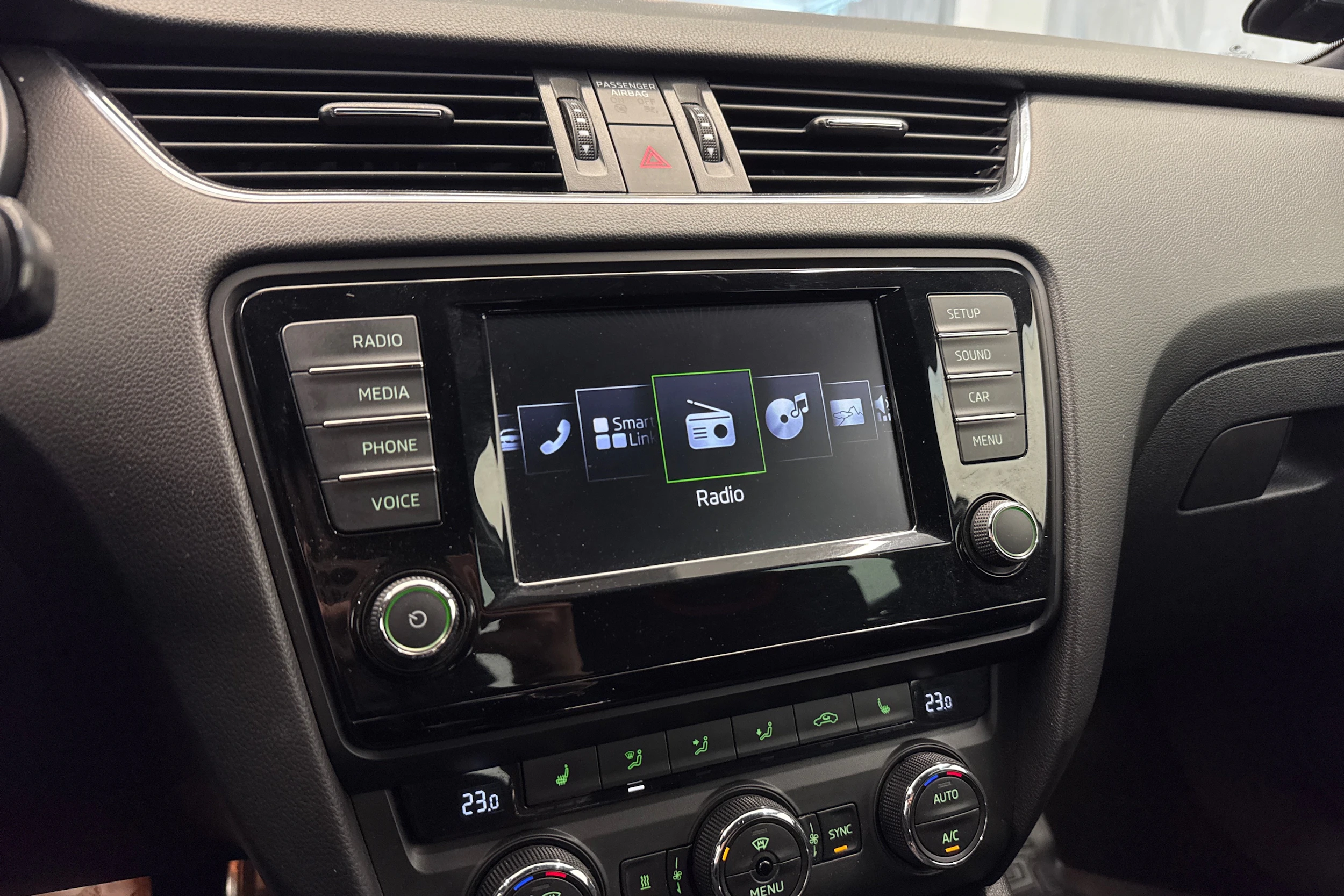 valkoinen Skoda Octavia 2016 kuva 29.
