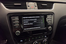 valkoinen Skoda Octavia 2016 kuva 31.
