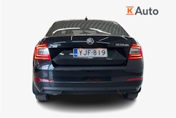 musta Skoda Octavia 2016 kuva 3.