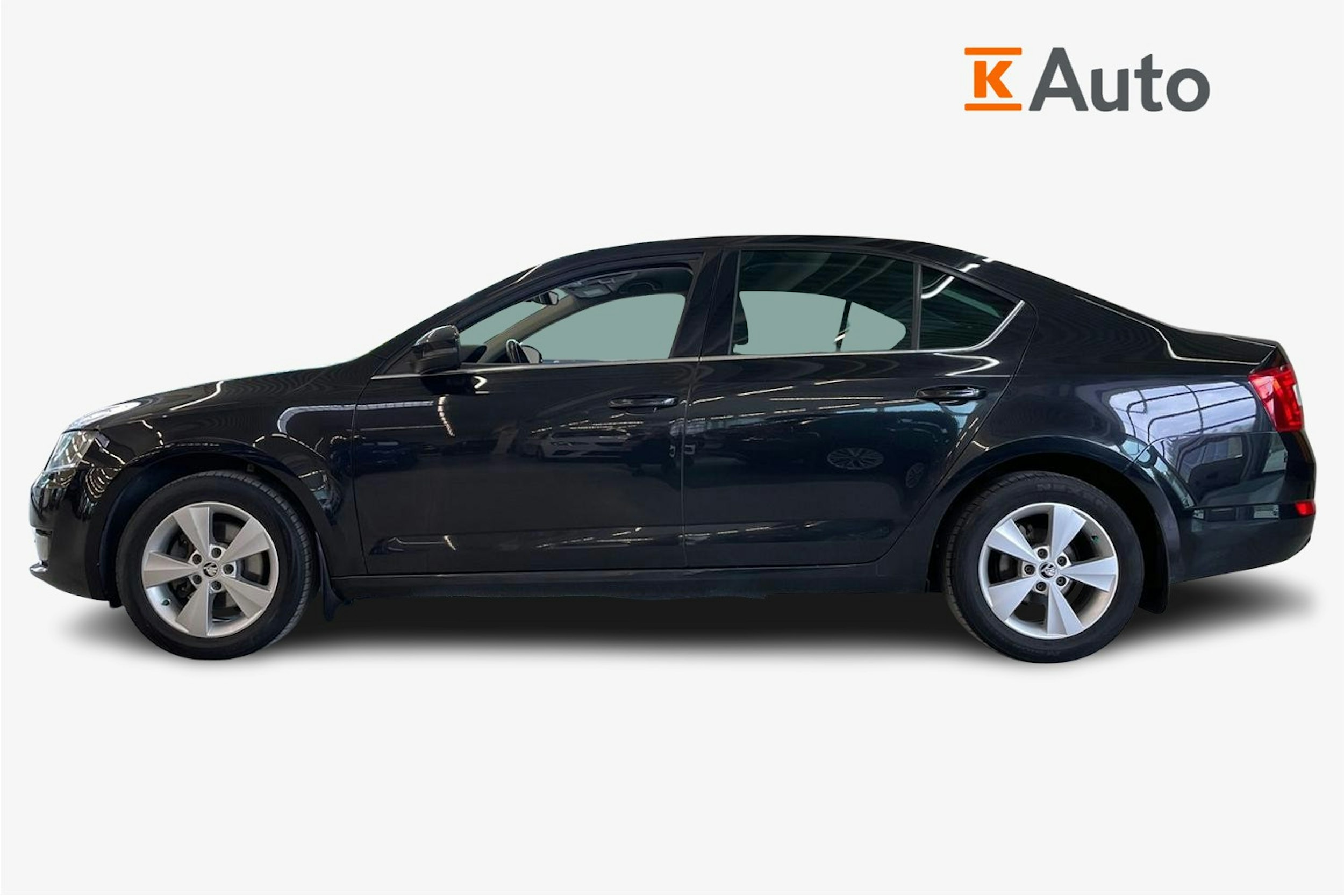 musta Skoda Octavia 2016 kuva 6.