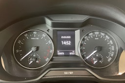 musta Skoda Octavia 2016 kuva 16.