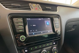 musta Skoda Octavia 2016 kuva 18.