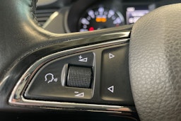 musta Skoda Octavia 2016 kuva 20.