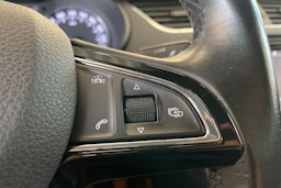 musta Skoda Octavia 2016 kuva 21.