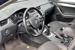sininen Skoda Octavia 2016 kuva 3.