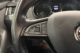 sininen Skoda Octavia 2016 kuva 17.