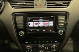sininen Skoda Octavia 2016 kuva 19.
