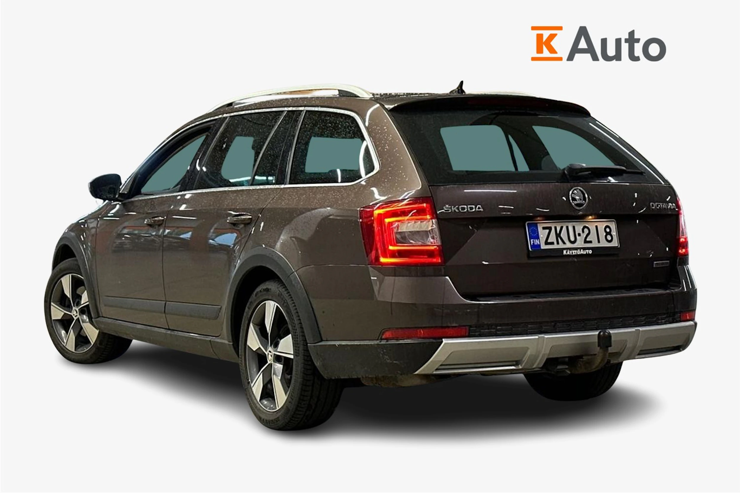ruskea (beige) Skoda Octavia 2016 kuva 2.