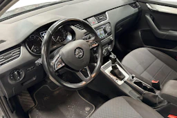 harmaa Skoda Octavia 2016 kuva 3.