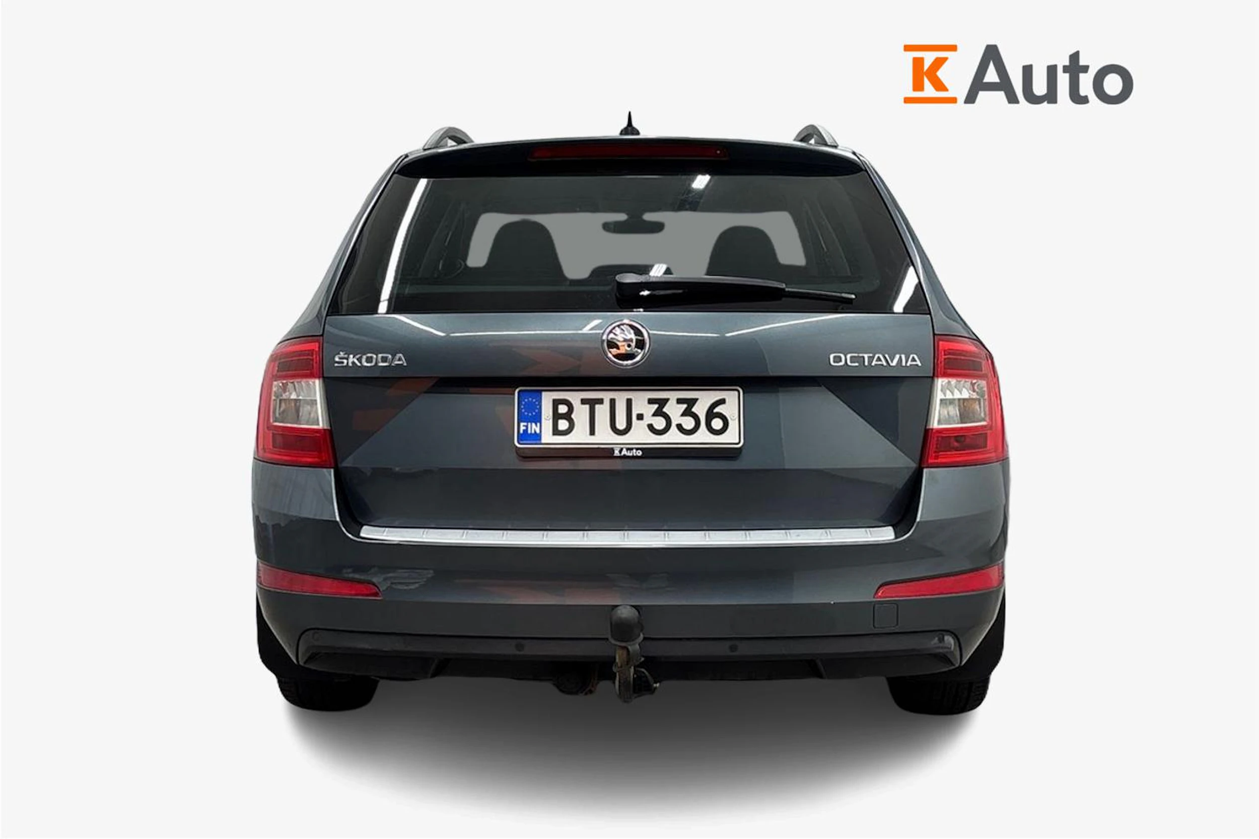 harmaa Skoda Octavia 2017 kuva 4.