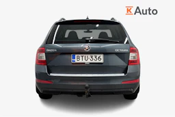 harmaa Skoda Octavia 2017 kuva 4.