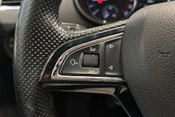harmaa Skoda Octavia 2017 kuva 17.