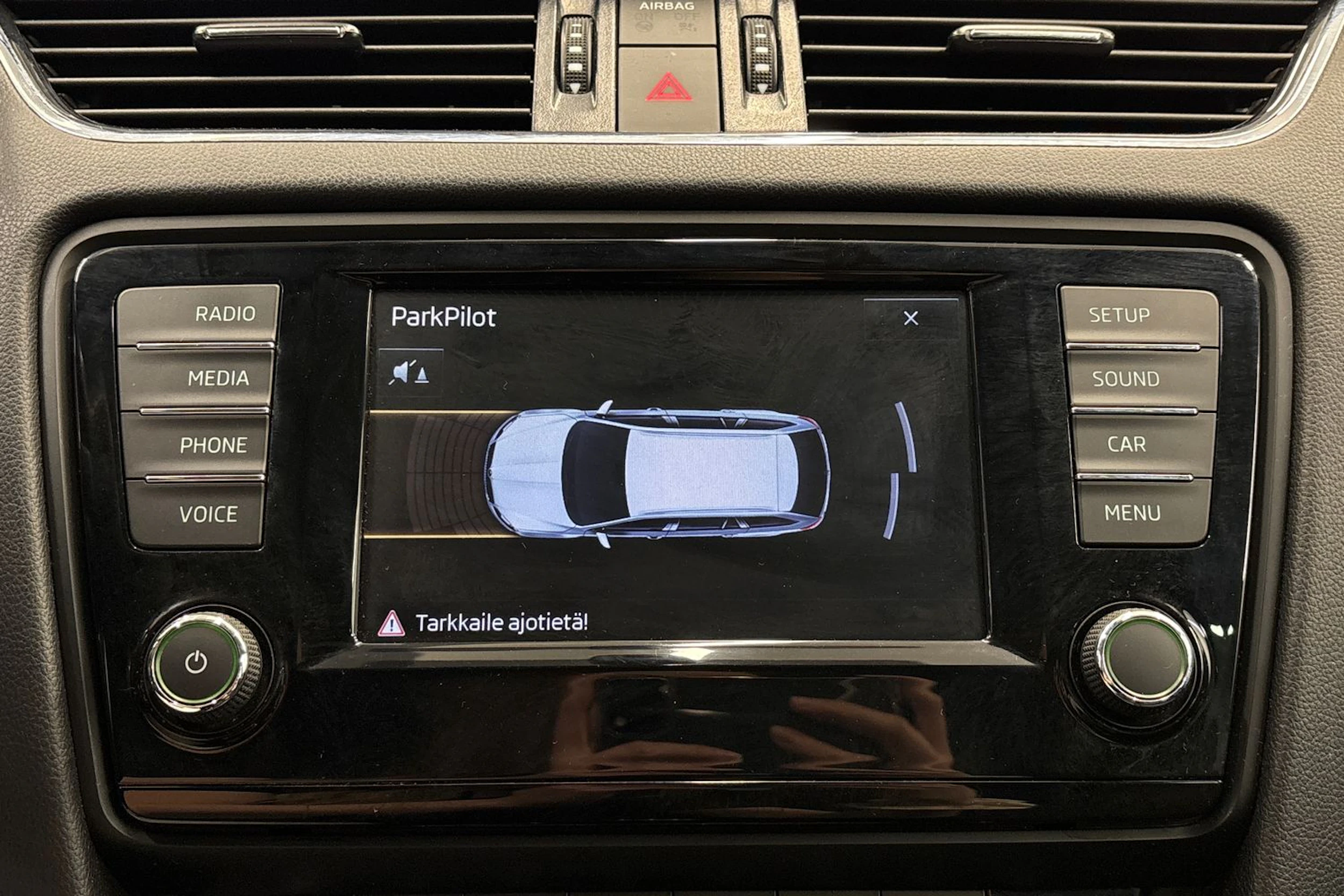 harmaa Skoda Octavia 2017 kuva 21.