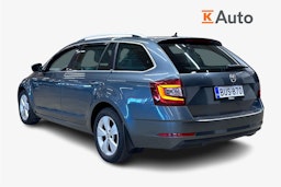 harmaa Skoda Octavia 2017 kuva 2.