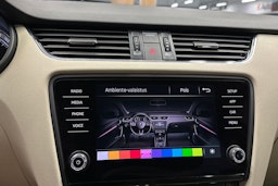 harmaa Skoda Octavia 2017 kuva 21.
