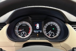 harmaa Skoda Octavia 2017 kuva 25.