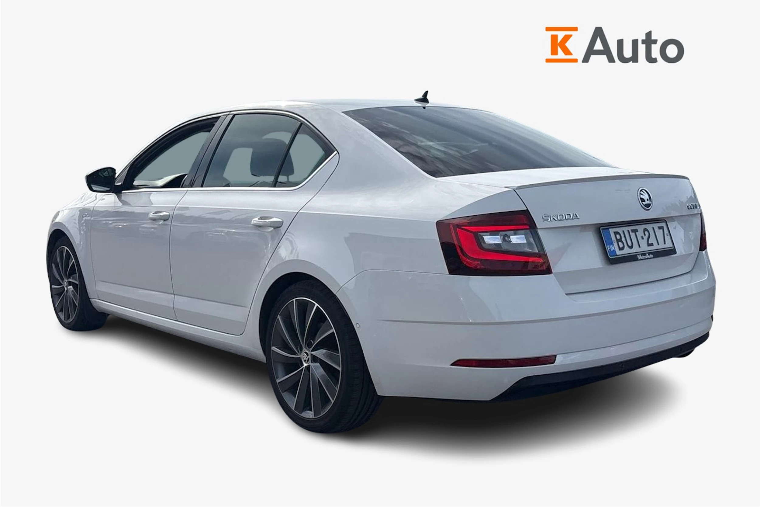 valkoinen Skoda Octavia 2017 kuva 2.