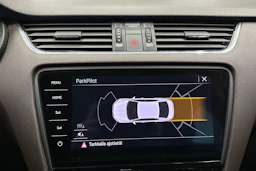 valkoinen Skoda Octavia 2017 kuva 17.
