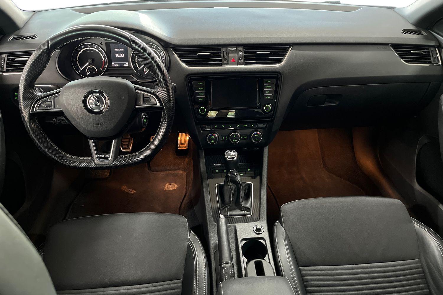 Skoda Octavia Combi 2,0 TDI 184 RS 2017, kuva 7/22