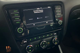 Harmaa Skoda OCTAVIA 2017 kuva 21.