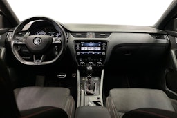 musta Skoda Octavia 2018 kuva 9.