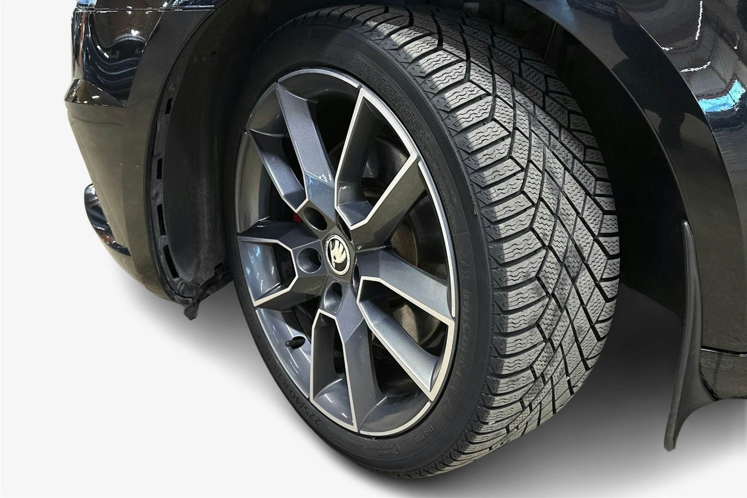 musta Skoda Octavia 2018 kuva 11.