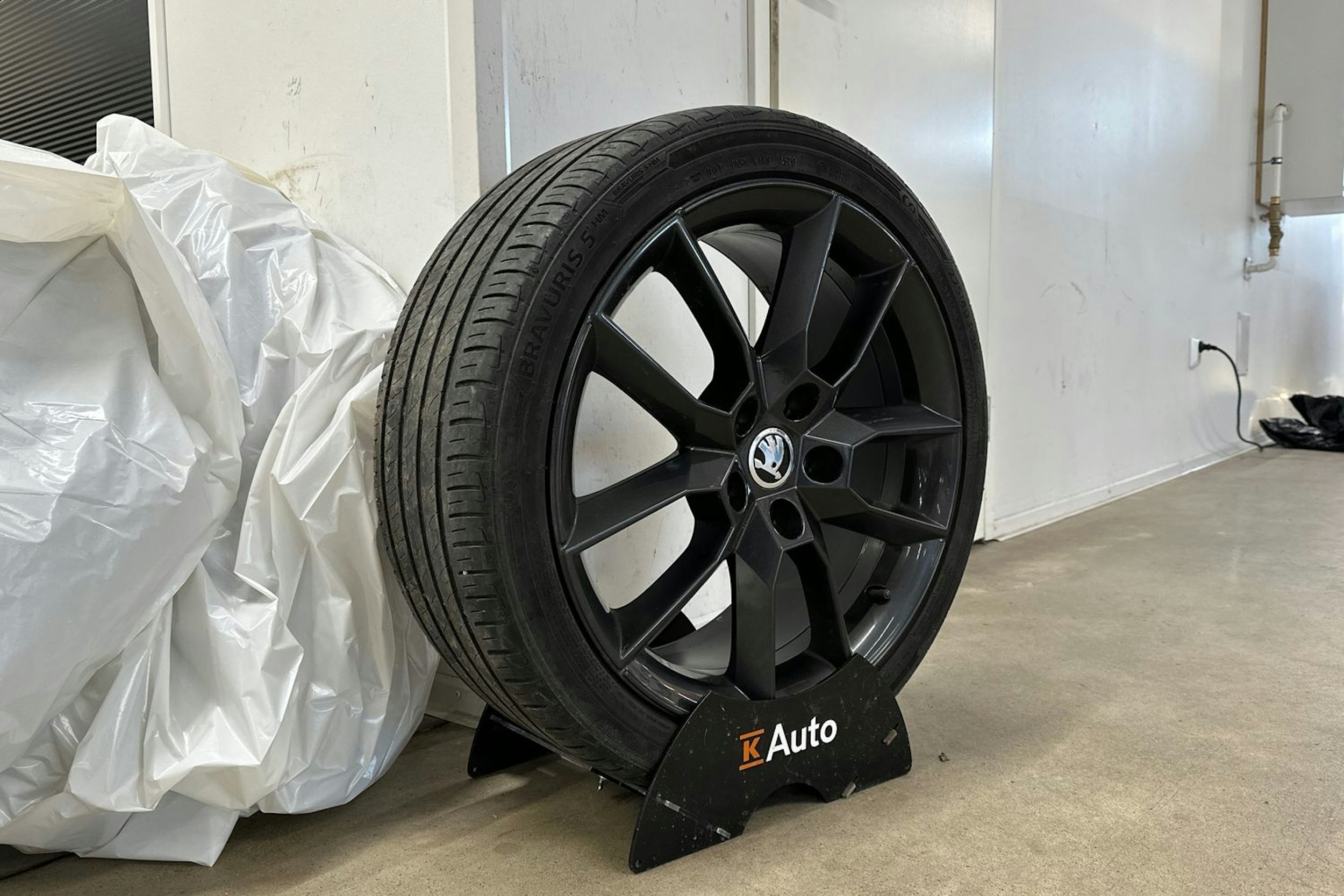 musta Skoda Octavia 2018 kuva 13.