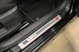 musta Skoda Octavia 2018 kuva 15.