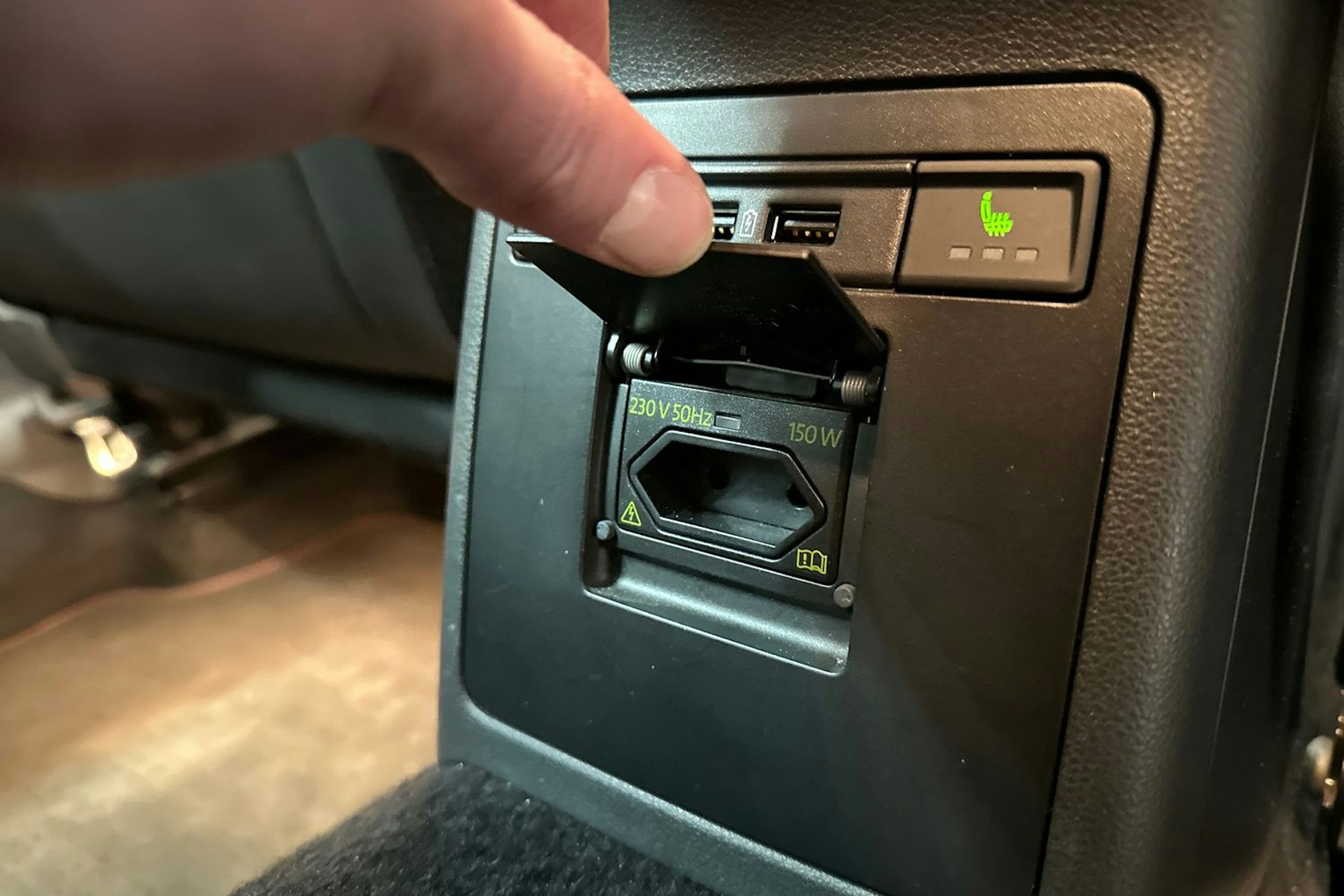 musta Skoda Octavia 2018 kuva 17.