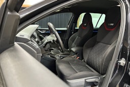 musta Skoda Octavia 2018 kuva 18.