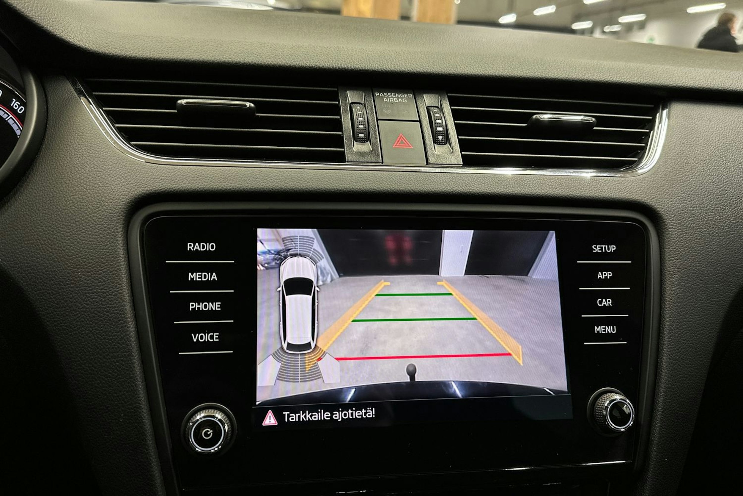 musta Skoda Octavia 2018 kuva 19.