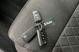 musta Skoda Octavia 2018 kuva 26.