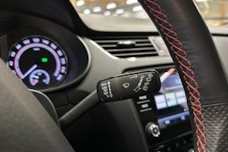 musta Skoda Octavia 2018 kuva 29.