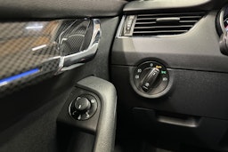 musta Skoda Octavia 2018 kuva 32.