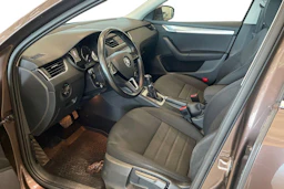 ruskea (beige) Skoda Octavia 2017 kuva 6.