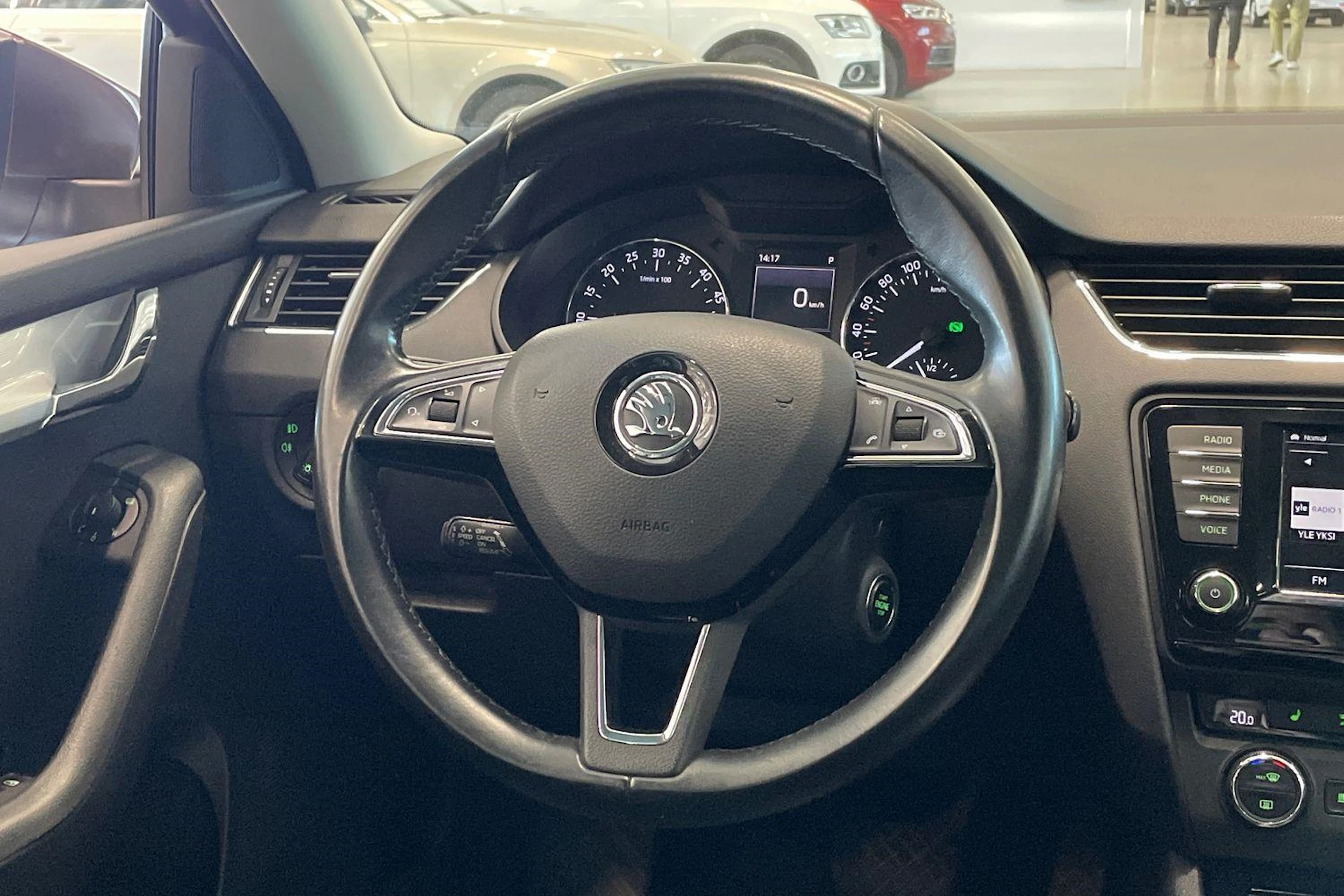 ruskea (beige) Skoda Octavia 2017 kuva 12.