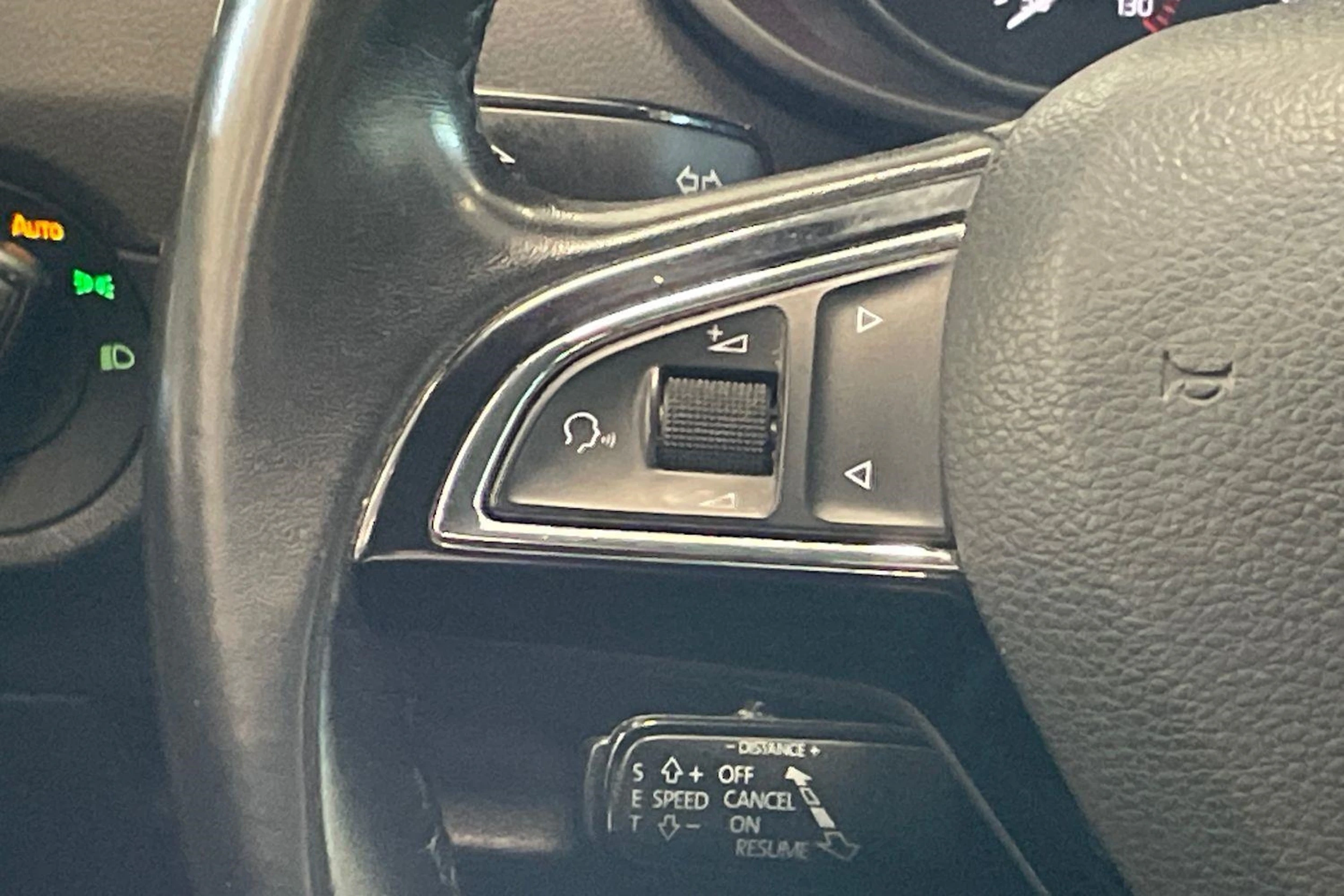 ruskea (beige) Skoda Octavia 2017 kuva 14.