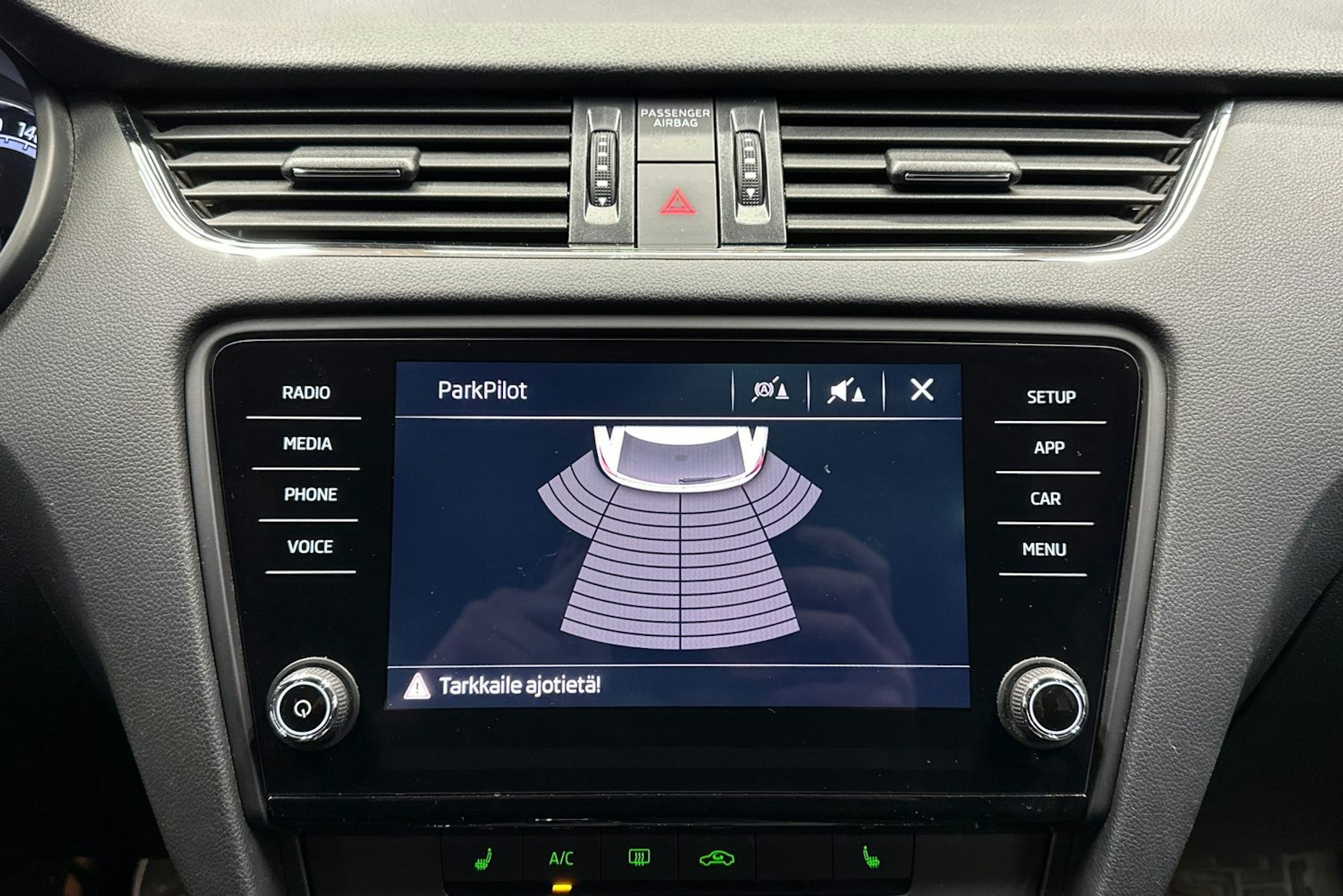 ruskea (beige) Skoda Octavia 2018 kuva 15.