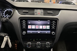 ruskea (beige) Skoda Octavia 2018 kuva 18.