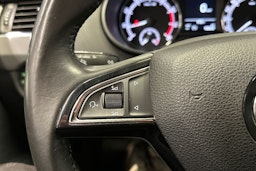 ruskea (beige) Skoda Octavia 2018 kuva 23.