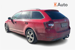 Punainen Skoda OCTAVIA 2017 kuva 2.