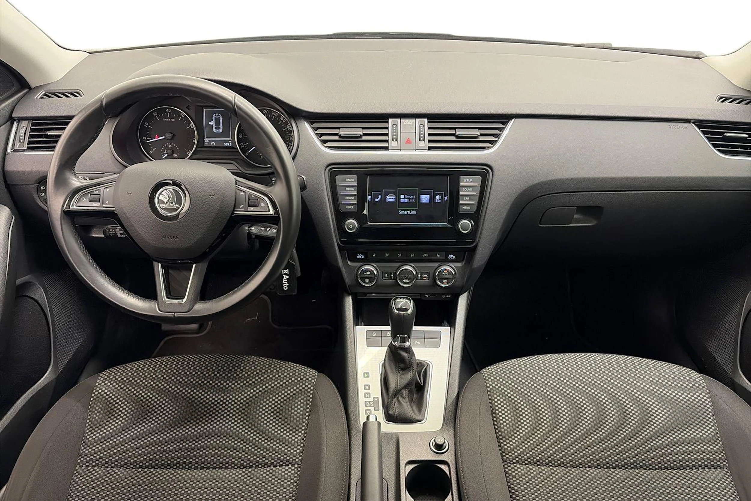 ruskea (beige) Skoda Octavia 2017 kuva 7.
