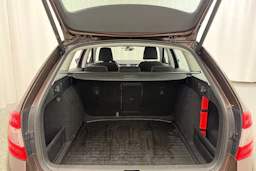 ruskea (beige) Skoda Octavia 2017 kuva 11.