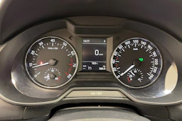 ruskea (beige) Skoda Octavia 2017 kuva 14.