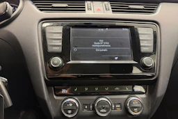 ruskea (beige) Skoda Octavia 2017 kuva 21.