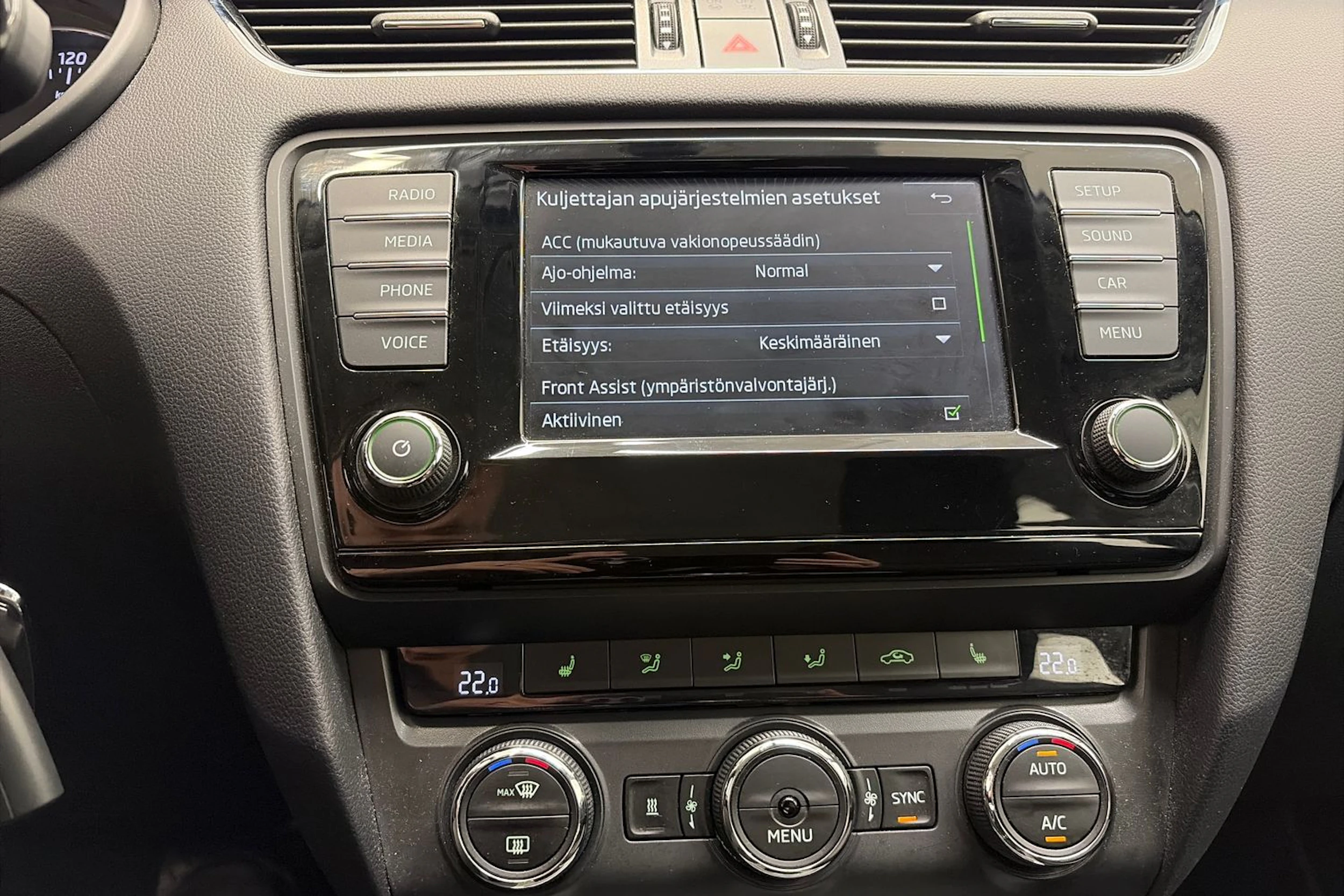 ruskea (beige) Skoda Octavia 2017 kuva 22.